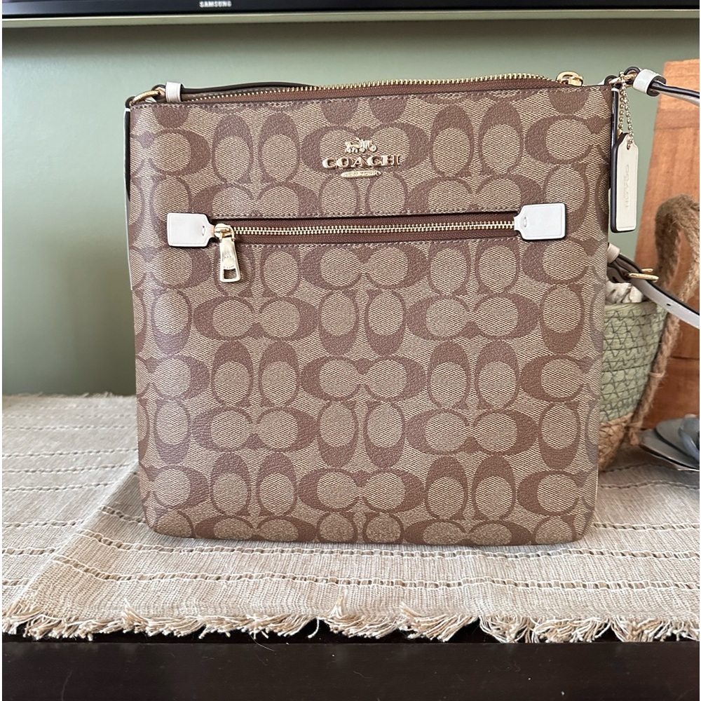 NWT - coach - rowan file bag - signature crossbody